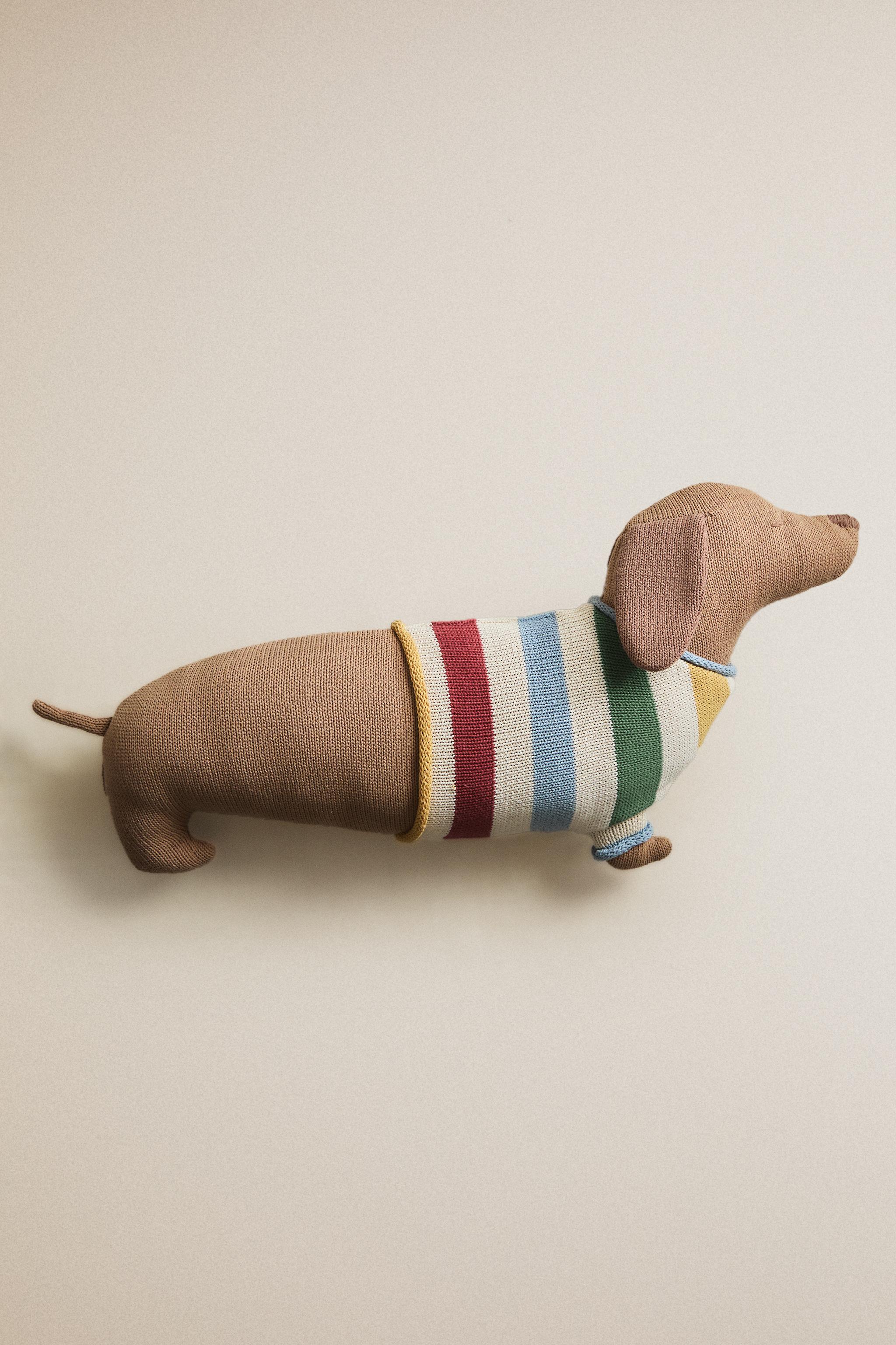 KIDS’ KNITTED DOG CUSHION